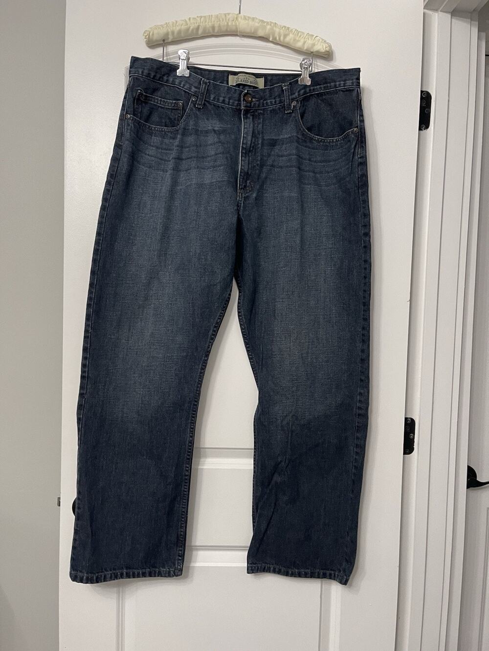 Wrangler Retro Relaxed Boot Cut Jeans Mens Dark Wash Blue Denim Sz 38x32